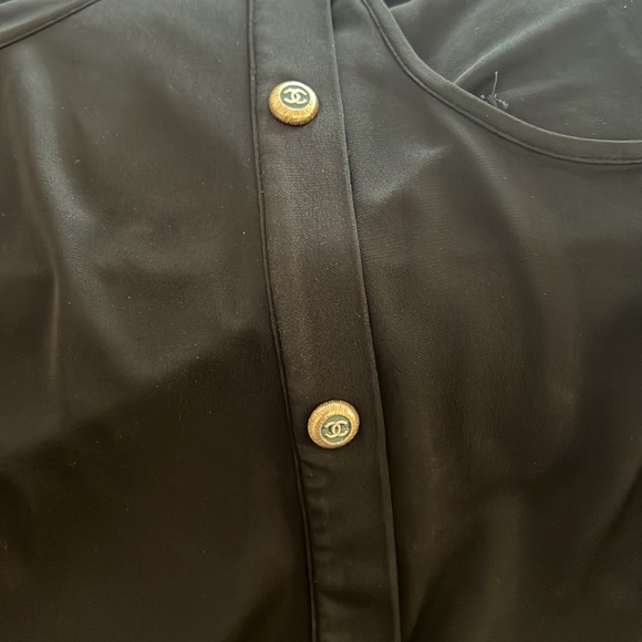 CHANEL black Tank Top with CC buttons on the side SIZE 46 runs big - Picture 6 of 6